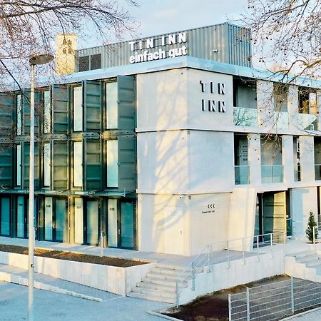 Tin Inn - Hueckelhoven - Das Hotel Aus Hochwertig Ausgebauten Ueberseecontainern Exterior photo