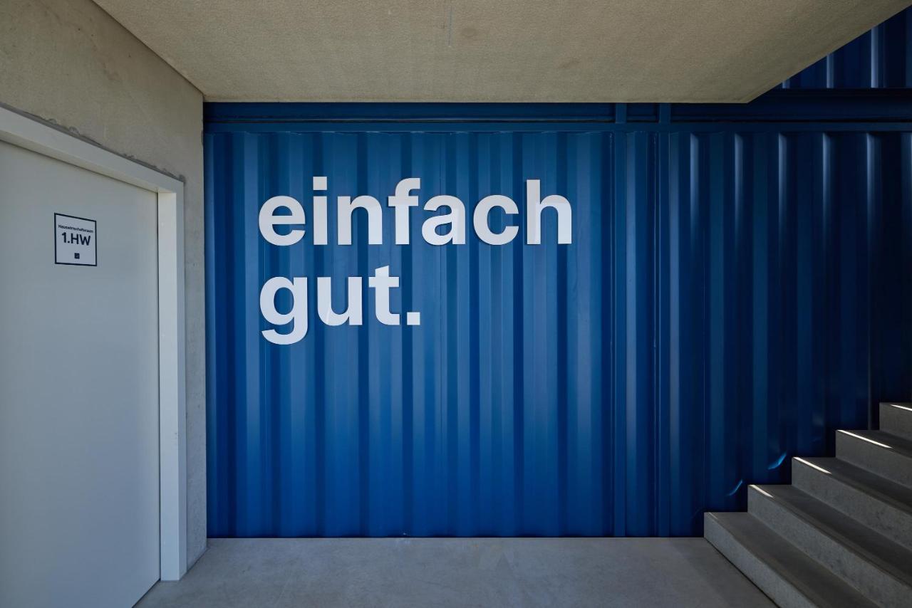 Tin Inn - Hueckelhoven - Das Hotel Aus Hochwertig Ausgebauten Ueberseecontainern Exterior photo